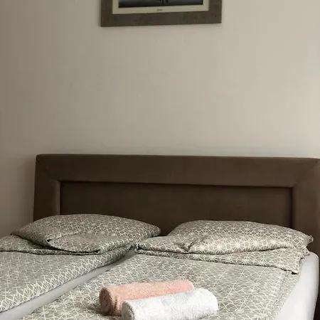 Bregovi Apartamento *