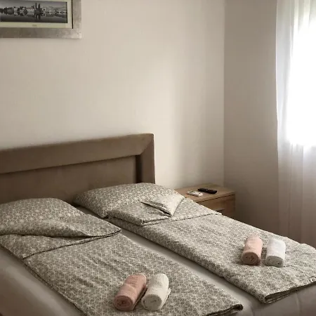 Bregovi Apartamento *