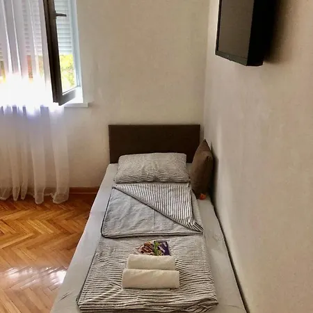 公寓 Bregovi 特雷比涅