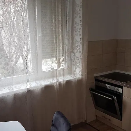 Bregovi